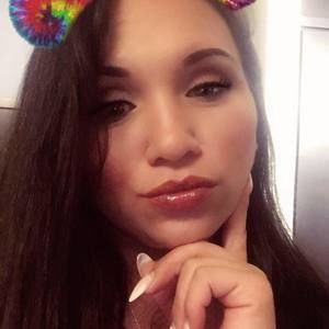 Meet your Posher, Monique